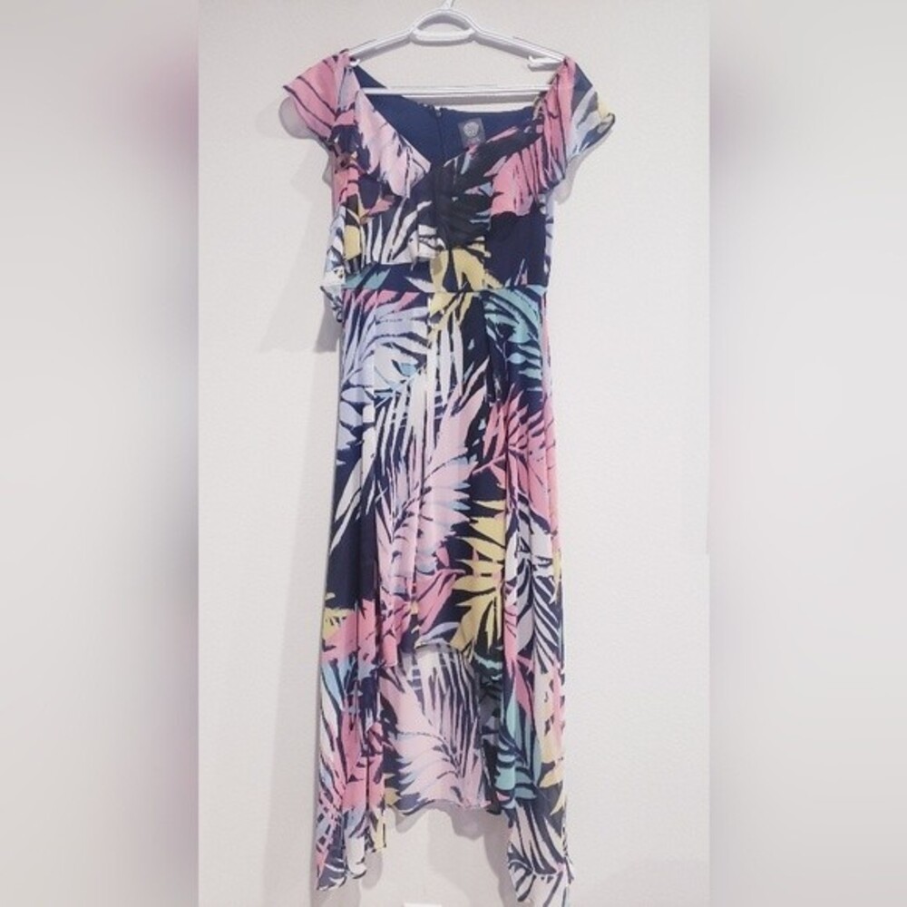 Vince Camuto layered floral dress, wedding guest, size 4